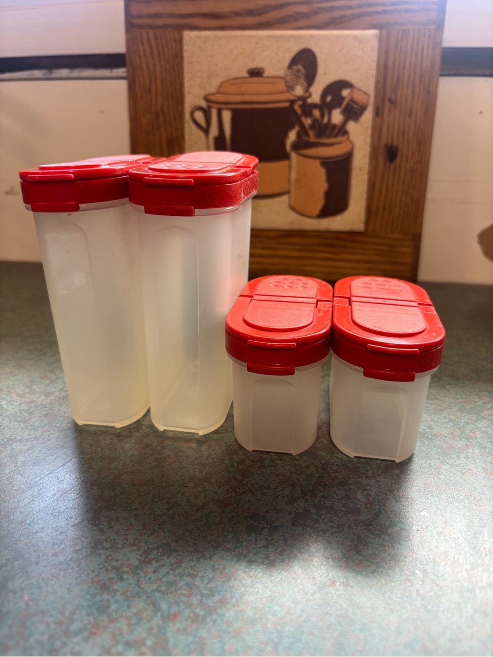 Tupperware Red-Lid Plastic Spice and Storage Containers (Set of 4) 1 has a crack